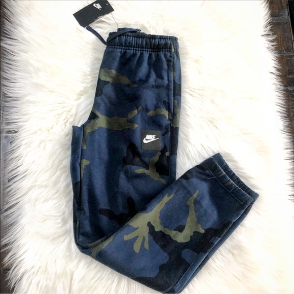 Nike Other - NWT 💙👶🏻NIKE JOGGERS  BOYS SIZE LARGE